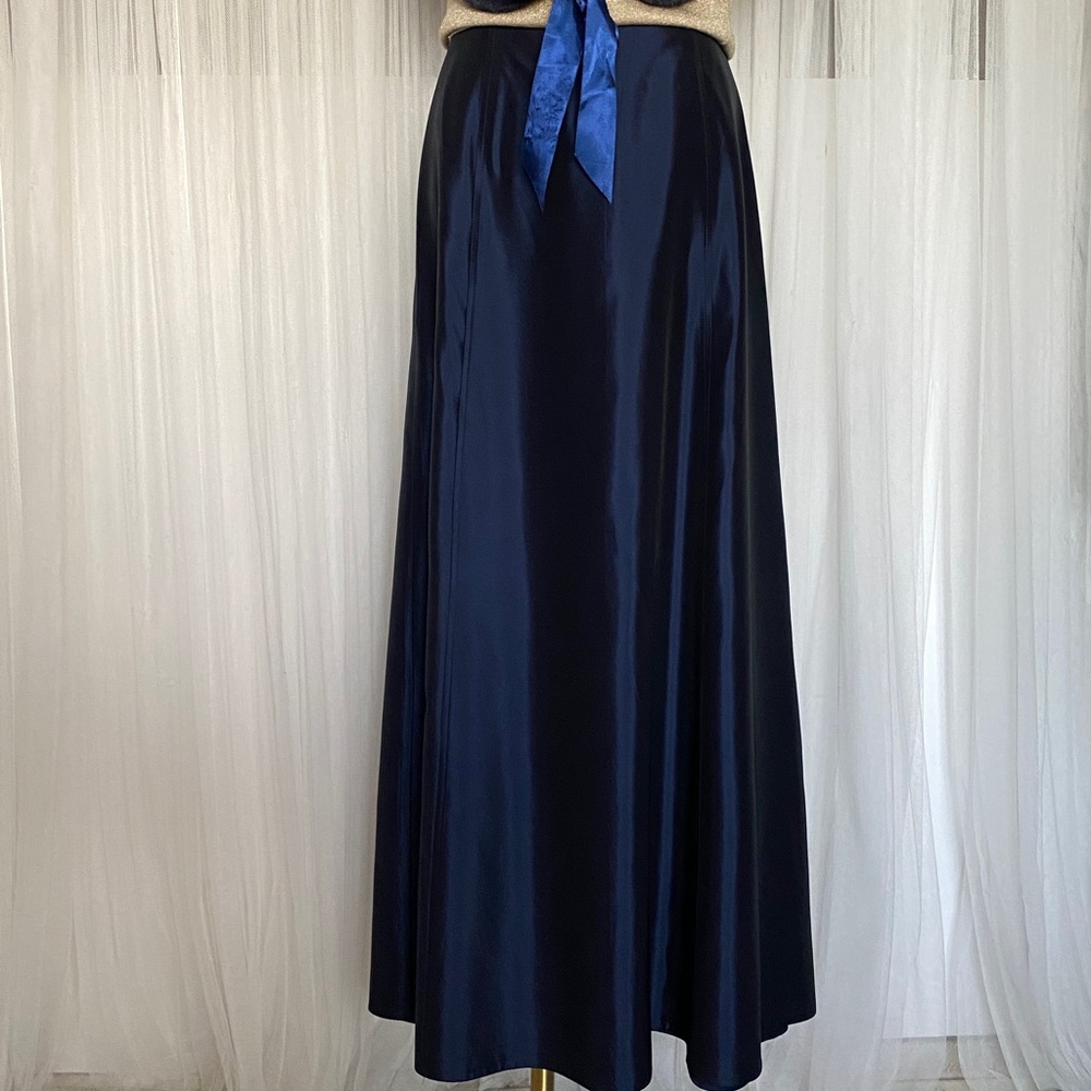 Elegant Navy Blue Taffeta Acetate Maxi Ballroom Skirt by MichaelAngelo Size 4